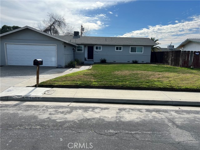 Detail Gallery Image 1 of 23 For 19639 Park Ln, Lemoore,  CA 93245 - 3 Beds | 2 Baths