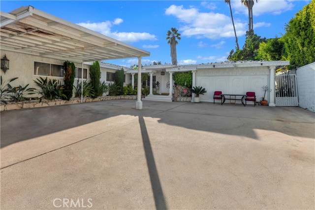 Image 2 for 2235 Chislehurst Dr, Los Angeles, CA 90027