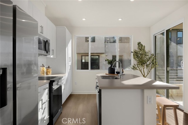 Detail Gallery Image 18 of 62 For 109 S Laxore St #306,  Anaheim,  CA 92804 - 2 Beds | 2/1 Baths