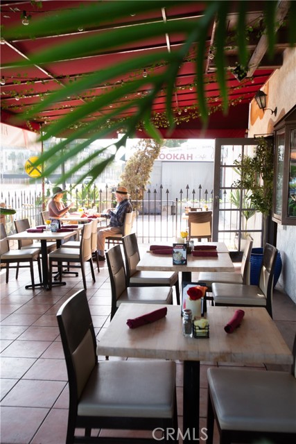 7561 Center Avenue, Huntington Beach CA: https://media.crmls.org/medias/9bf70a75-f4cf-49dd-b92f-75ecb800878a.jpg