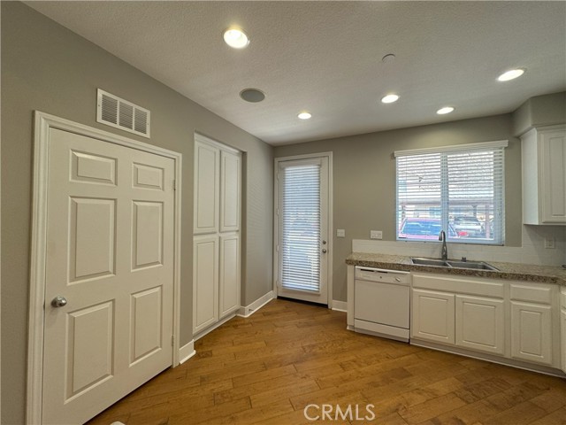 896 Poppyseed Way, Hemet CA: https://media.crmls.org/medias/9bf7e5fa-ebaa-411e-a17d-2a7e374f413d.jpg