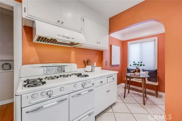 5855 Lemon Avenue, Long Beach CA: https://media.crmls.org/medias/9bf83e8c-245b-47ee-9106-5ac0047283ce.jpg