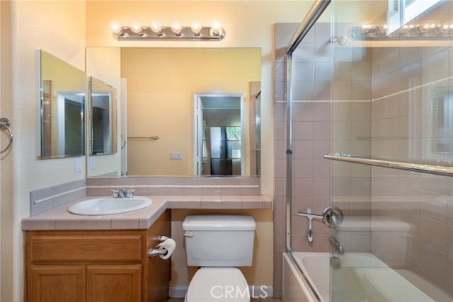 Detail Gallery Image 7 of 39 For 24051 Steelhead Dr, Corona,  CA 92883 - 2 Beds | 2 Baths