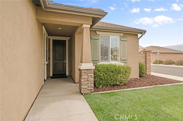 Detail Gallery Image 4 of 53 For 7882 Shoreham St, Corona,  CA 92880 - 4 Beds | 3 Baths