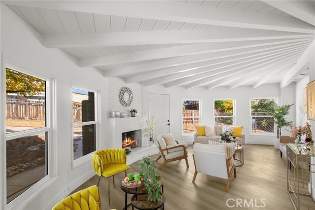 Detail Gallery Image 5 of 19 For 33467 Washington Dr, Yucaipa,  CA 92399 - 3 Beds | 2/1 Baths