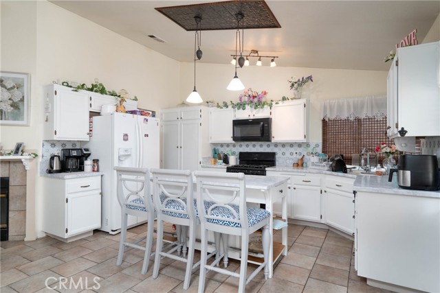 14230 La Mirada Street, Victorville, CA, 92392 14230 La Mirada Street, Victorville, CA, 92392