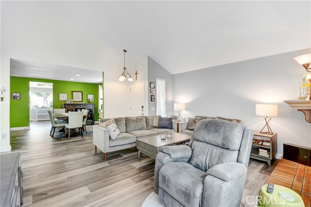 2671 N River Trail Road, Orange CA: https://media.crmls.org/medias/9bfafac1-92c0-4474-9330-656fd3786841.jpg