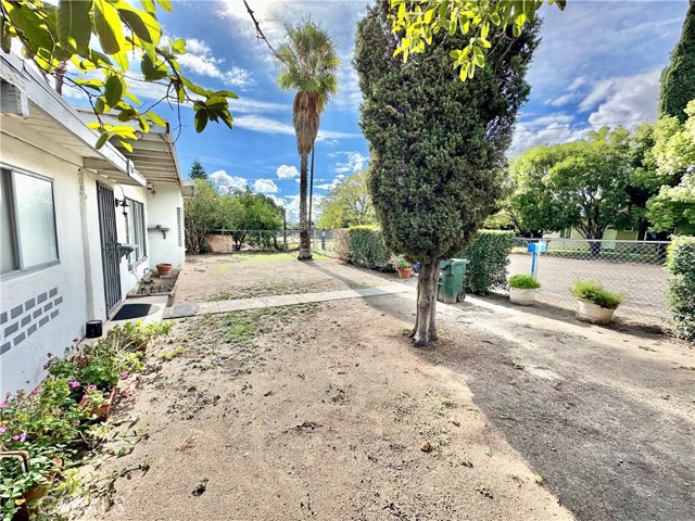 Detail Gallery Image 4 of 28 For 3303 Otono Ct, San Bernardino,  CA 92407 - 2 Beds | 1 Baths