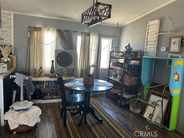 Detail Gallery Image 2 of 9 For 19033 Wagonwheel Rd, Helendale,  CA 92342 - 3 Beds | 2 Baths