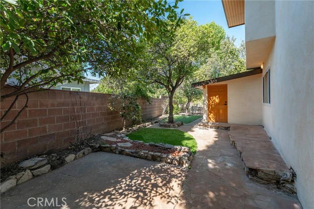 Detail Gallery Image 43 of 51 For 6539 Noble Avenue, Van Nuys,  CA 91411 - 4 Beds | 4 Baths