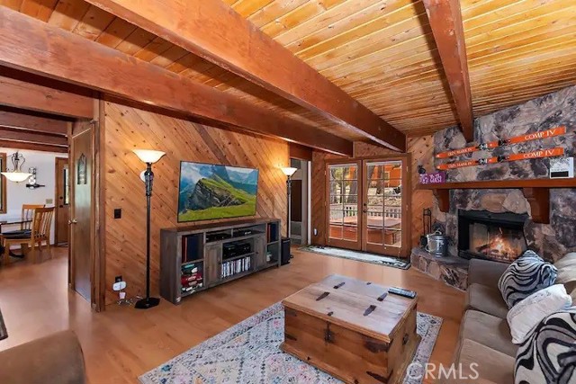 42373 Paramount Road, Big Bear Lake CA: https://media.crmls.org/medias/9bfbfc4a-739f-4bd4-a012-0feca8915ff7.jpg