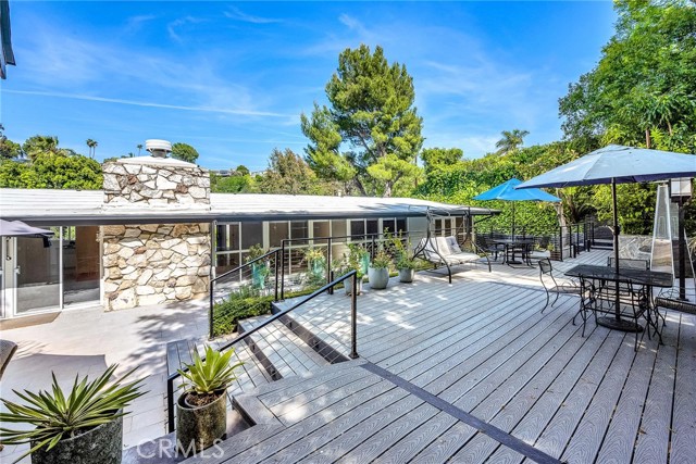 3521 Stonewood Drive, Sherman Oaks CA: https://media.crmls.org/medias/9bfc5f78-3f23-49cd-9087-bf8e8ecbccf0.jpg