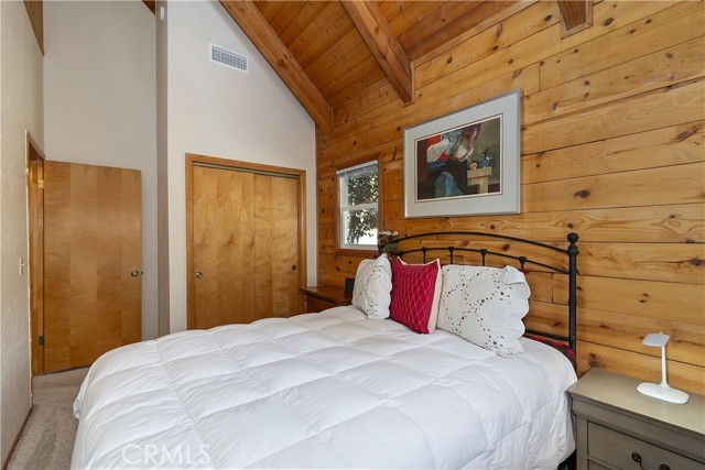 Detail Gallery Image 20 of 49 For 27026 Overlook Ln, Lake Arrowhead,  CA 92352 - 2 Beds | 1/1 Baths