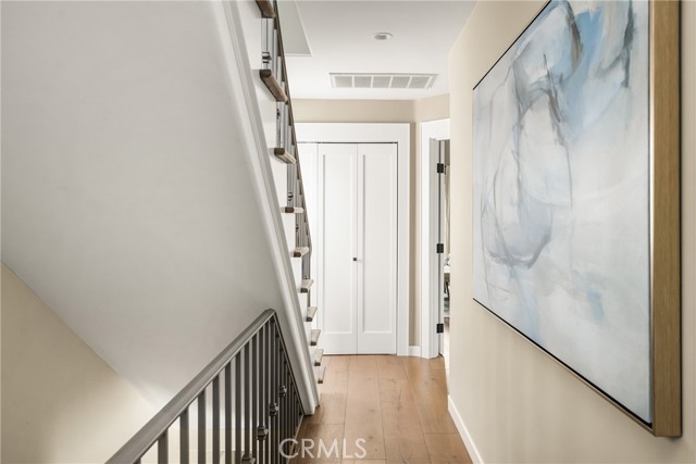 271 Prospect Avenue, Long Beach CA: https://media.crmls.org/medias/9bfecc08-a7e7-42bf-ba0b-630d78e1b451.jpg