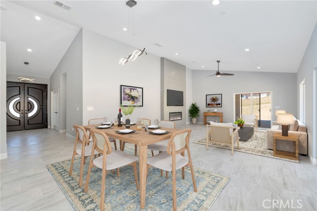 Detail Gallery Image 8 of 50 For 18756 Centennial St, Hesperia,  CA 92345 - 4 Beds | 3 Baths