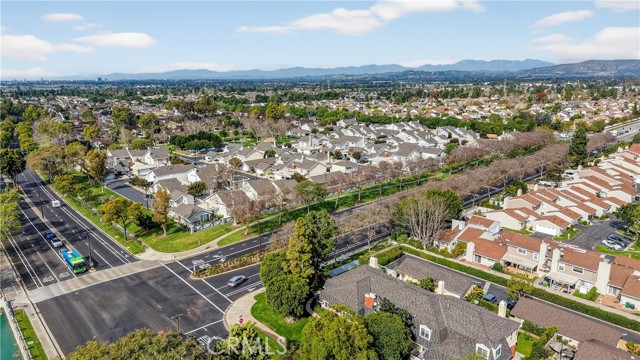 Detail Gallery Image 60 of 72 For 7 E Yale Loop, Irvine,  CA 92604 - 3 Beds | 2 Baths