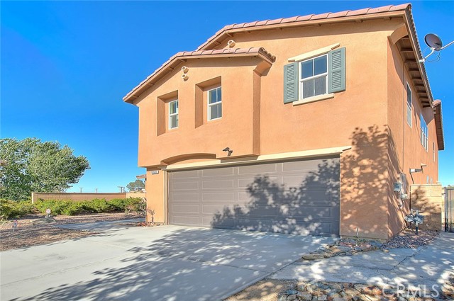 Detail Gallery Image 2 of 64 For 15995 Yosemite St, Victorville,  CA 92394 - 6 Beds | 4 Baths