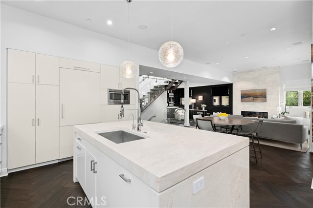 3731 5th Avenue, Corona del Mar CA: https://media.crmls.org/medias/9c00f1d6-9076-462b-ab5f-7d5b7a30a84c.jpg