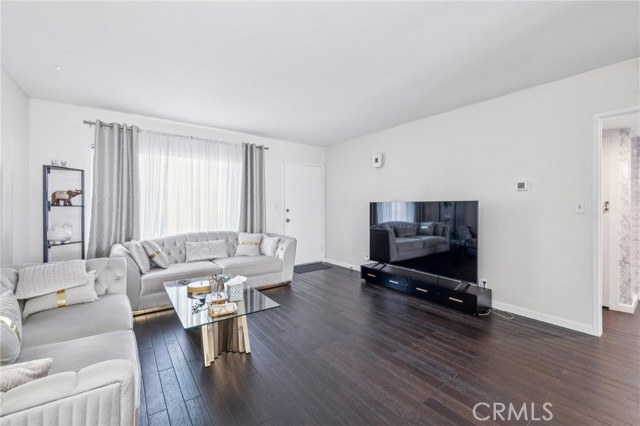 Detail Gallery Image 4 of 31 For 312 N Louise St #210,  Glendale,  CA 91206 - 2 Beds | 2 Baths