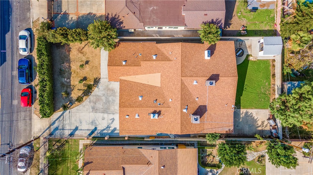 https://media.crmls.org/medias/9c021abd-3c00-4c2b-bd81-a86e7a7c30e7.jpg?preset=X-Large