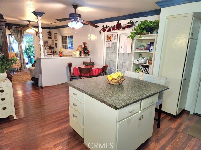 Detail Gallery Image 20 of 71 For 19755 Steinway St, Canyon Country,  CA 91351 - 3 Beds | 2 Baths