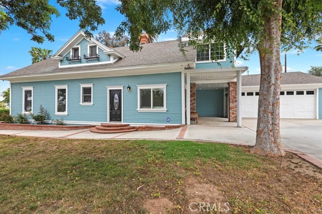 1350 E Chase Drive, Corona CA: https://media.crmls.org/medias/9c02a2a0-9a05-483c-8fa4-02b86bdec3d7.jpg