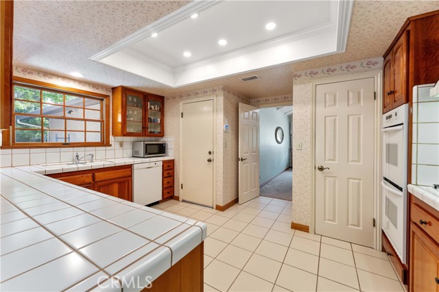 Detail Gallery Image 15 of 43 For 725 Beaverbrook Ln, Glendora,  CA 91740 - 4 Beds | 3 Baths
