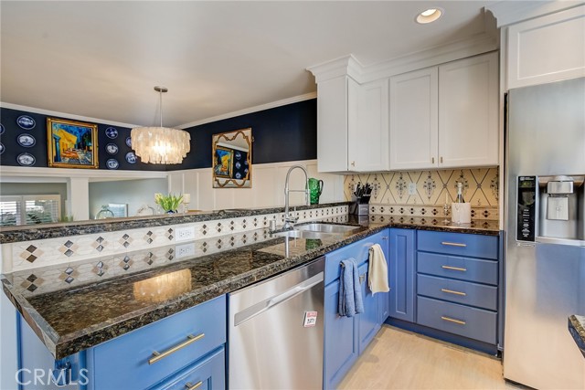 2112 Warfield Avenue, Redondo Beach, California 90278, 2 Bedrooms Bedrooms, ,2 BathroomsBathrooms,Residential,Sold,Warfield,SB23170647