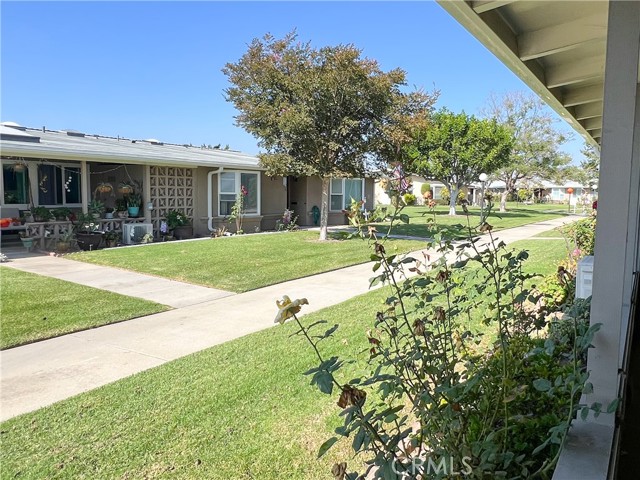 Detail Gallery Image 2 of 14 For 1541 Interlachen Rd., 10-259c, Seal Beach,  CA 90740 - 2 Beds | 1 Baths