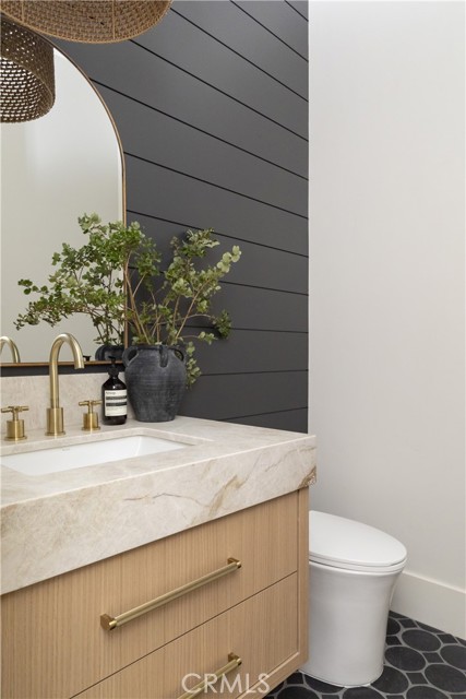 Detail Gallery Image 28 of 29 For 481 Bay View Ct, Lake Arrowhead,  CA 92352 - 4 Beds | 3/1 Baths