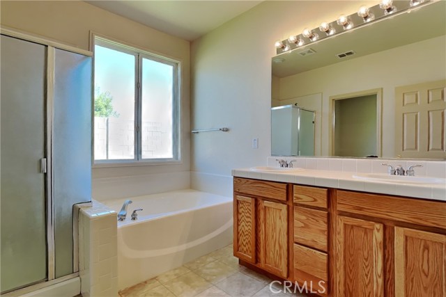 Detail Gallery Image 62 of 75 For 1573 Esplanade Dr, Merced,  CA 95348 - 4 Beds | 2 Baths