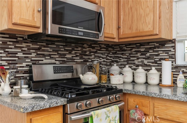 Detail Gallery Image 9 of 18 For 29372 Murrieta Rd, Menifee,  CA 92586 - 2 Beds | 2 Baths