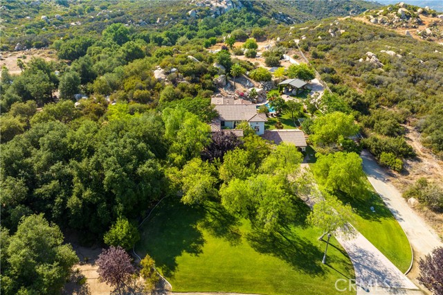 42179 Calle Paramo, Murrieta CA: https://media.crmls.org/medias/9c0581b5-7163-49c0-9f42-ceb1c346af74.jpg