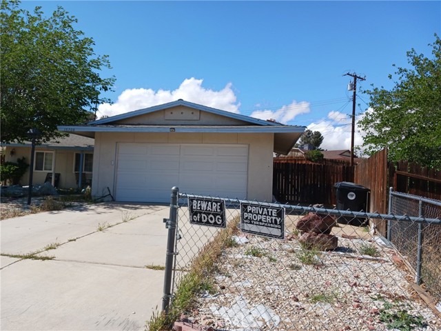 15700 Fresno Court, Victorville CA: https://media.crmls.org/medias/9c05833a-9a1a-407a-bc53-77b5f1a91c38.jpg