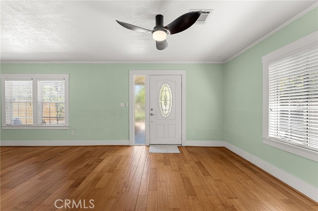 Detail Gallery Image 4 of 32 For 4390 Edgewood, Riverside,  CA 92506 - 2 Beds | 2 Baths