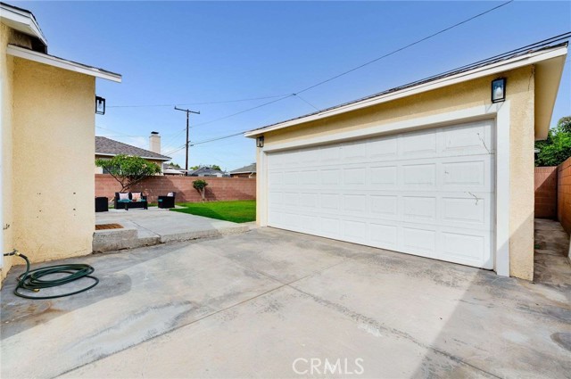 4718 Josie, Lakewood CA: https://media.crmls.org/medias/9c06f802-e50d-447f-b608-38026c65f481.jpg