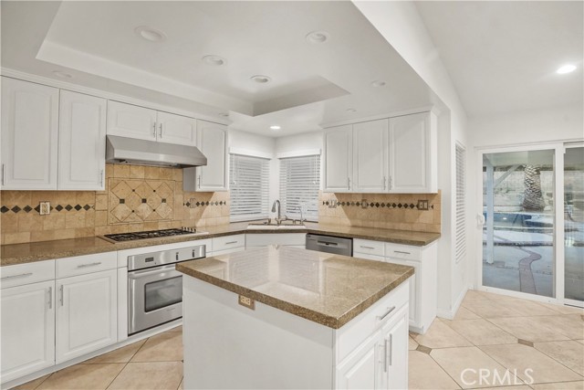 Detail Gallery Image 26 of 64 For 11738 Andasol Ave, Granada Hills,  CA 91344 - 5 Beds | 3 Baths