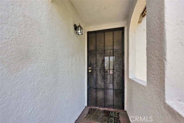 2184 Cedar Avenue, Long Beach CA: https://media.crmls.org/medias/9c07924d-2e4c-4daf-8ea4-958ce61146d2.jpg