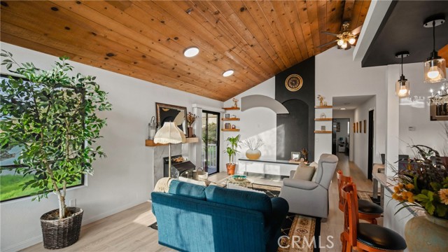 Detail Gallery Image 6 of 35 For 10214 El Dorado Way, Kelseyville,  CA 95451 - 4 Beds | 3 Baths