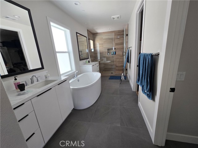 171 Bear Leaf Drive, Lake Forest CA: https://media.crmls.org/medias/9c09076b-bcfd-4775-8c71-13894813c06e.jpg