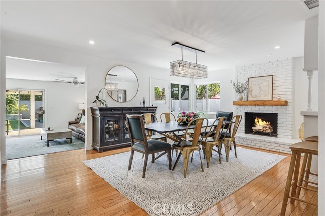 Detail Gallery Image 3 of 36 For 6210 E Fairbrook St, Long Beach,  CA 90815 - 3 Beds | 2 Baths