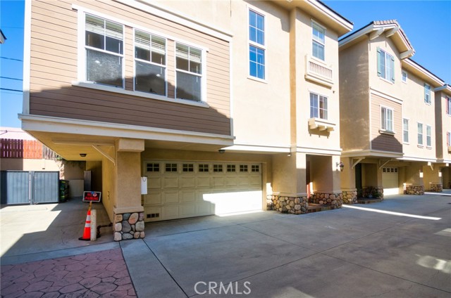 717 Arcadia Avenue, Arcadia CA: https://media.crmls.org/medias/9c09f501-3afc-4c2f-9e68-c3f8248093d5.jpg