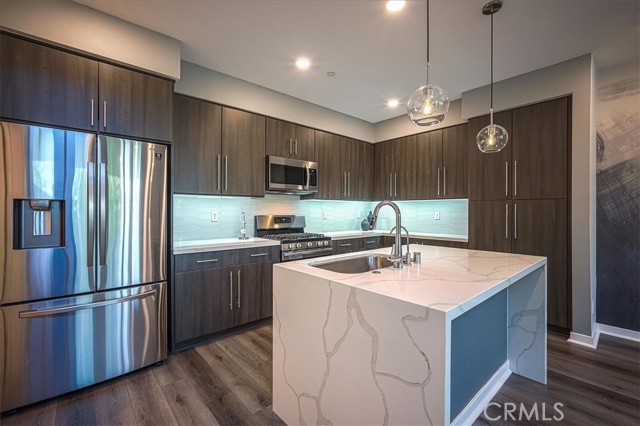 Detail Gallery Image 8 of 42 For 9630 Nova Pl, Rancho Cucamonga,  CA 91730 - 2 Beds | 2/1 Baths