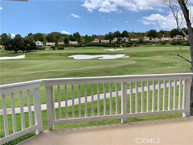 8 Green Brier Circle, Coto de Caza CA: https://media.crmls.org/medias/9c0b212d-d5b1-4c41-8f03-235b297f4a48.jpg