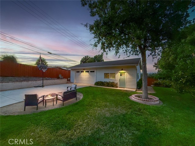 843 Encino Vista Drive, Thousand Oaks CA: https://media.crmls.org/medias/9c0b3a83-6d75-4081-9656-080fd855fa4c.jpg