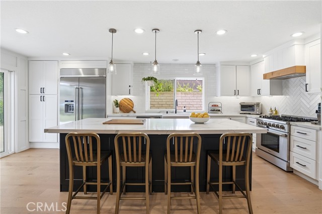 Image 11 of 43 For 20082 Gothic Circle