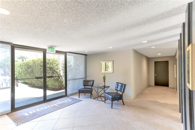 Detail Gallery Image 4 of 36 For 1630 S La Reina Way 3a,  Palm Springs,  CA 92264 - 2 Beds | 2 Baths