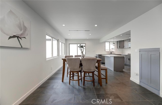 Detail Gallery Image 12 of 75 For 21905 Stanwell St, Chatsworth,  CA 91311 - 5 Beds | 3/2 Baths