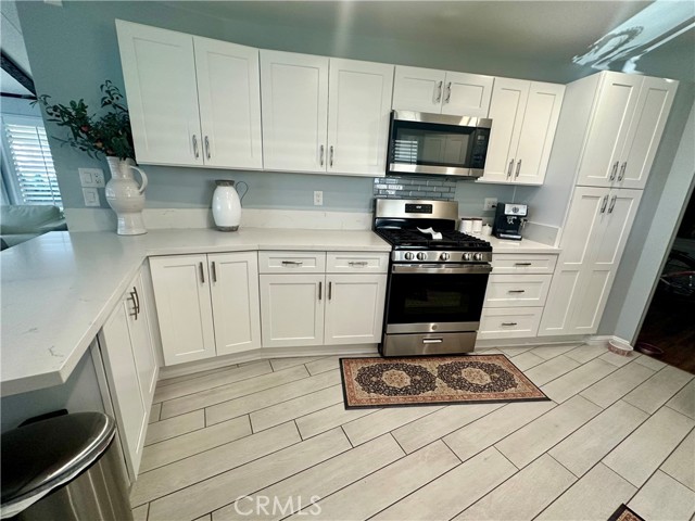 Detail Gallery Image 8 of 22 For 3800 Bradford St #311,  La Verne,  CA 91750 - 2 Beds | 2 Baths