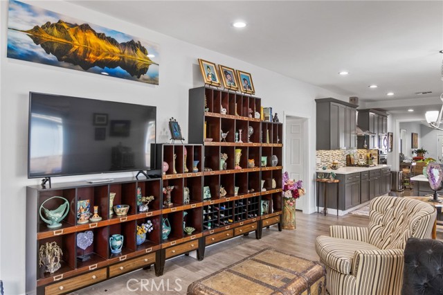 Detail Gallery Image 12 of 52 For 1007 Rose Ave, Pasadena,  CA 91107 - 4 Beds | 3 Baths